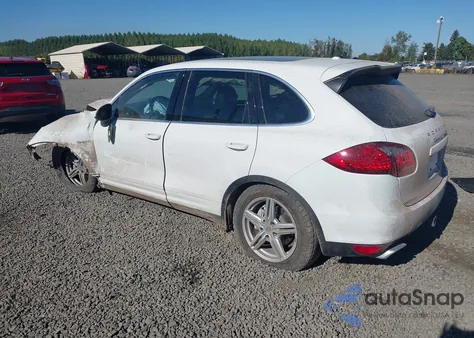 2013 Porsche Cayenne Hybrid S z USA, uszkodzony, nr VIN WP1AE2A26DLA14490